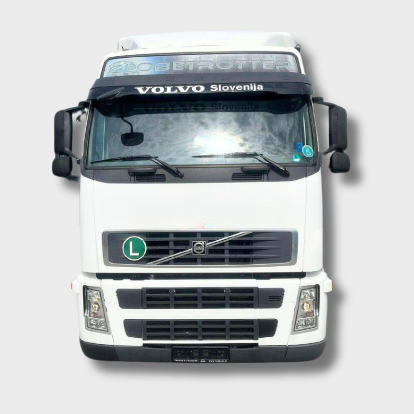 Volvo FH12 White Vin RDE66207 truck with detailed specs and VIN information.